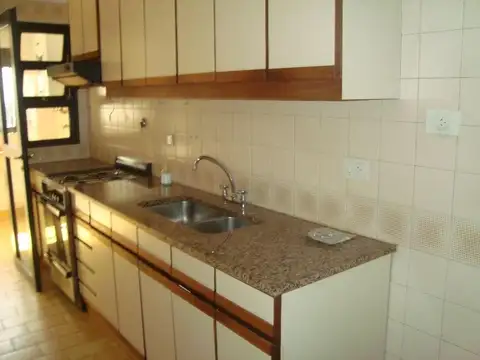 Departamento en Alquiler en Quilmes, $ 600.000