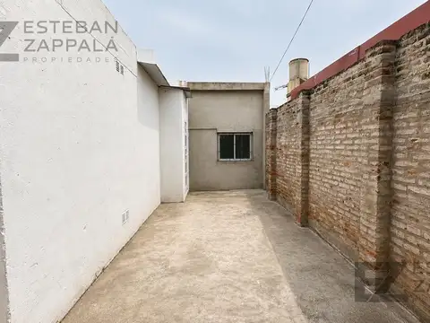Casa 2 ambientes con 1 baño