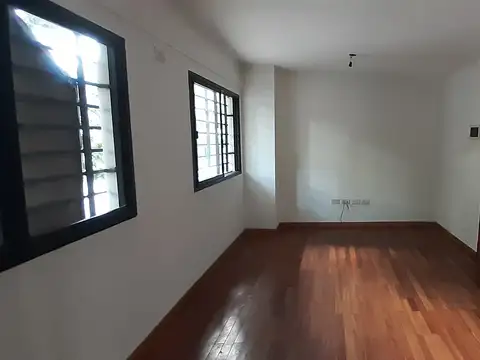 Juan Manuel De Rosas 1900, Piso 1