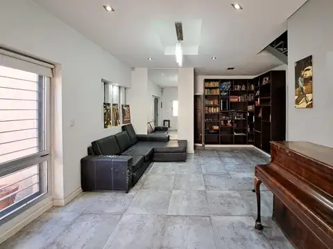 Casa 5 ambientes con 4 baños