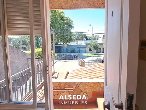 Casa de 2 Dormitorios-     Terraza Exclusiva