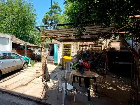 Casa 5 ambientes con 1 baño