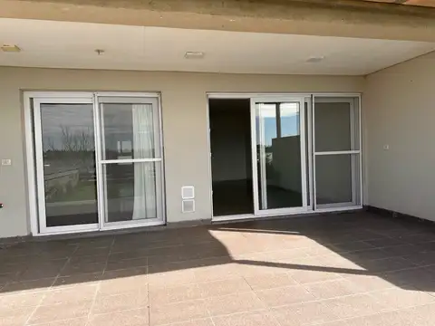 Departamento en Alquiler con 2 cocheras