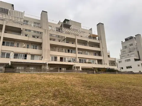 Departamento en Vila Vela PB con Jardín