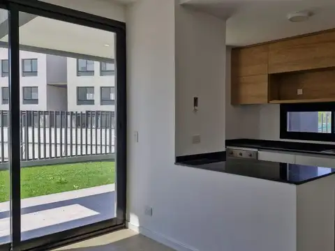 NORDELTA CASA TRIPLEX VENTA  4 AMBIENTES SERENITY