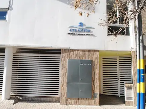 Edificio Atlantis con vista exclusiva al río