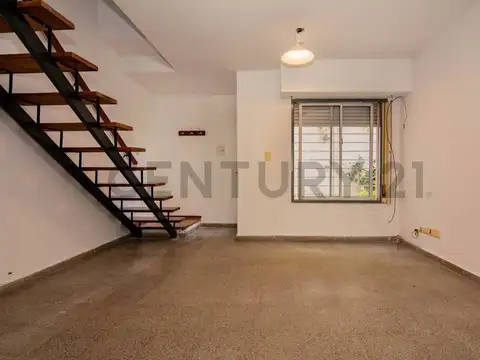 Ayacucho 1800, Piso 0