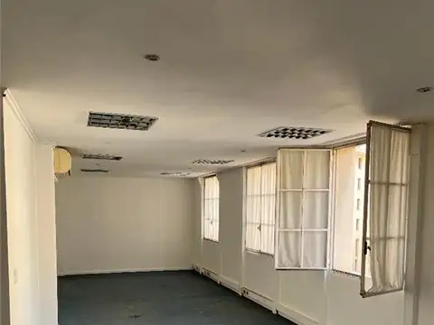 SAENZ PEÑA ROQUE PRES. AV. 900, Piso 5