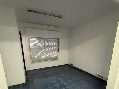 Oficina en Alquiler en Moron, $ 1.995.000