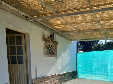 Casa en Alquiler en Villa Gobernador Udaondo, $ 550.000