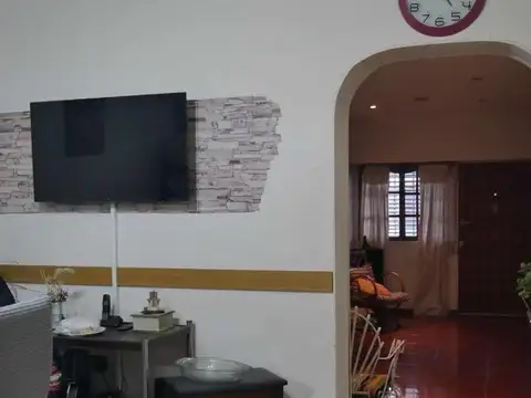 Depto Tipo Casa en Venta en Centro, USD 99.000