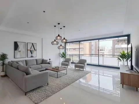 Semipiso de Categoría de 4 Ambientes con Dependencia, Amenities y 2 Cocheras