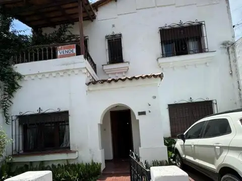 Exc casa vta 4 dor suite/gge/patio/dep Pje Mollinedo 300