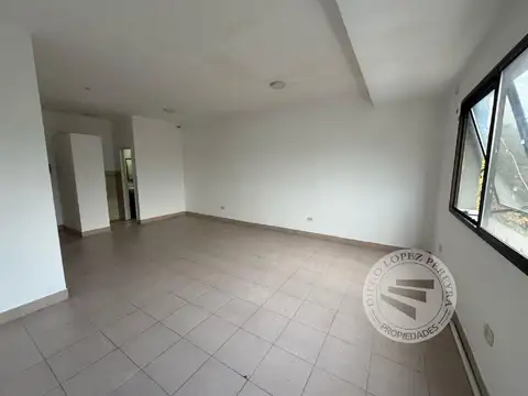 Amplia Oficina, al frente con gran luminosidad sin expensas