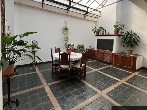 Casa en venta c/ cochera en Gualeguaychú