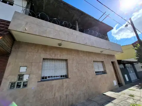 PH 2 AMB., FTE, CON ESPACIO AEREO PROPIO + FONDO