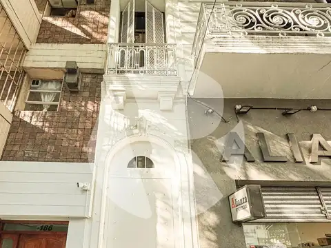 Depto Tipo Casa en Venta de 4 dormitorios