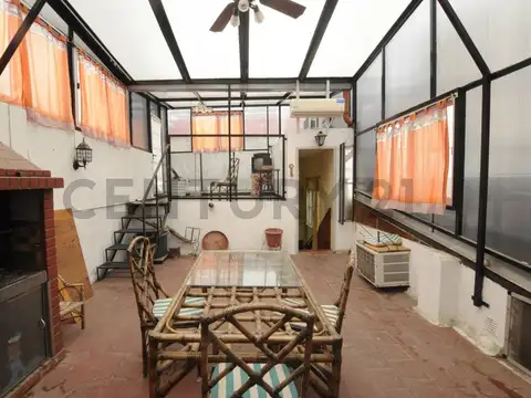 Estados Unidos 2400, Piso 0