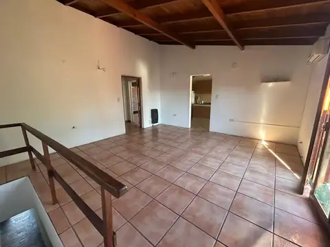 Depto Tipo Casa en Alquiler al Este