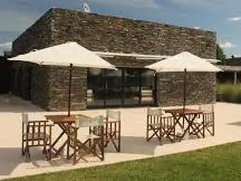 Terreno en Venta en Countries y Barrios Cerrados en Pilar, USD 55.000