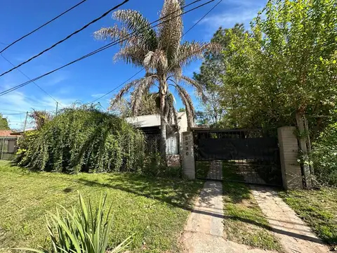 ¡Oportunidad! Casa con parque en el Barrio El Candil