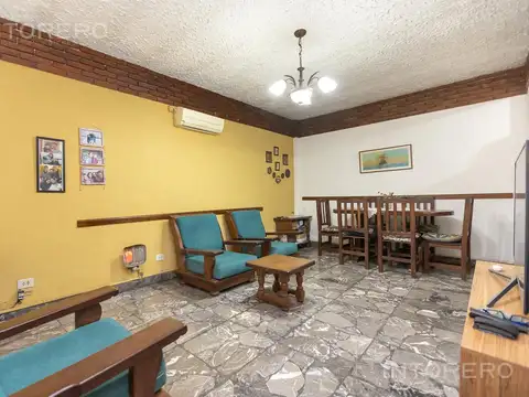 Depto Tipo Casa 5 ambientes con 2 baños
