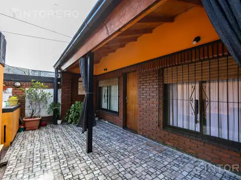 VENTA PH 5 AMBIENTES PALOMAR CON COCHERA
