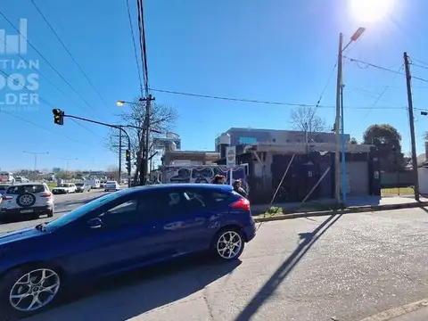 Local en  Maschwitz sobre colectora en alquiler.