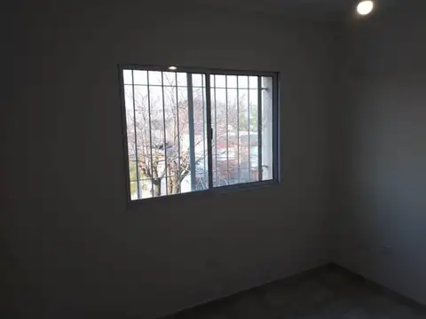 Departamento en Alquiler en Villa Gobernador Galvez, $ 450.000