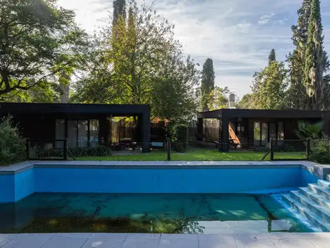 Casa en Venta con 1 cochera