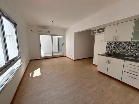 Venta 2 ambienes Parque Centenario