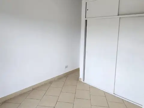 Departamento en Alquiler en Remedios de Escalada, $ 450.000