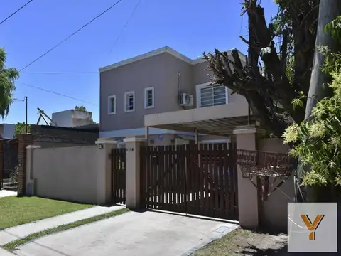 Casa en Venta - 3 Dormitorios 3 Baños - 250m2 - Ezeiza
