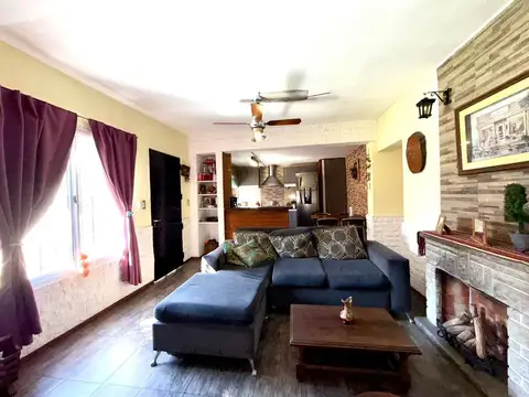 Casa en Venta en Burzaco, USD 105.000