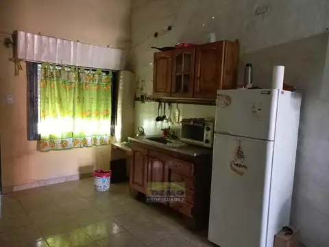 Casa 6 ambientes con 2 baños