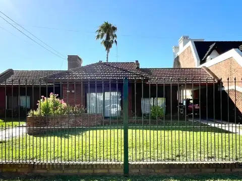 VENTA CASA 4 AMBIENTES ZONA  VILLA MORRA PILAR