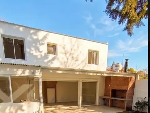 Casa Chalet  en Venta en Boulogne, San Isidro, G.B.A. Zona Norte