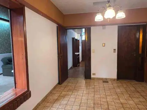 Casa 6 ambientes con 3 baños