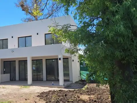 Casa en construcción de Diseño con Amenities