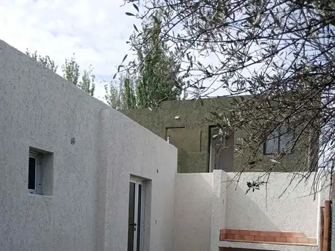 VENTA CASA ESTRENAR 2 DORMITORIOS MAIPU B° PRIVADO