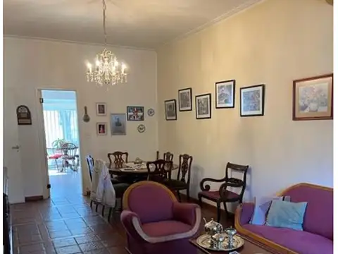 Casa 3 ambientes con 1 baño