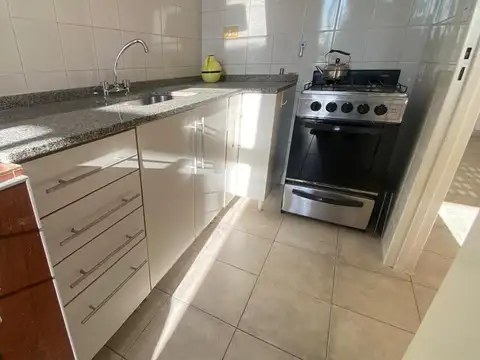 ALQUILER Departamento Monoambiente, amoblado, al frente
