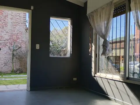 Casa 3 ambientes con 2 baños