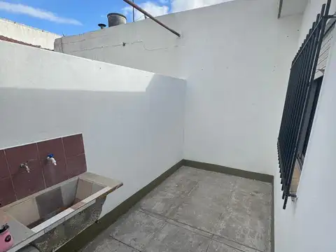 Depto Tipo Casa en Alquiler 25 años