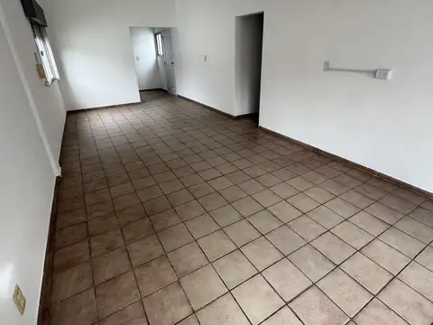 Depto Tipo Casa en Alquiler de 2 dormitorios