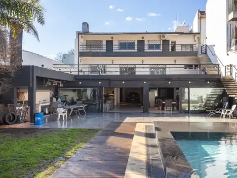 Alquiler importante casa 10 ambientes en Versalles