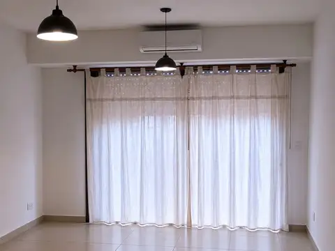 Depto Tipo Casa en Alquiler de 2 dormitorios