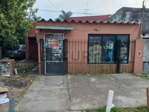 Casa en venta a reciclar. 29 entre 495 y 496