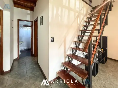 LA FLORIDA. Casa 4 amb. en lote 10 x 34