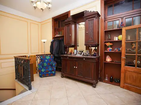 Depto Tipo Casa 6 ambientes con 2 baños